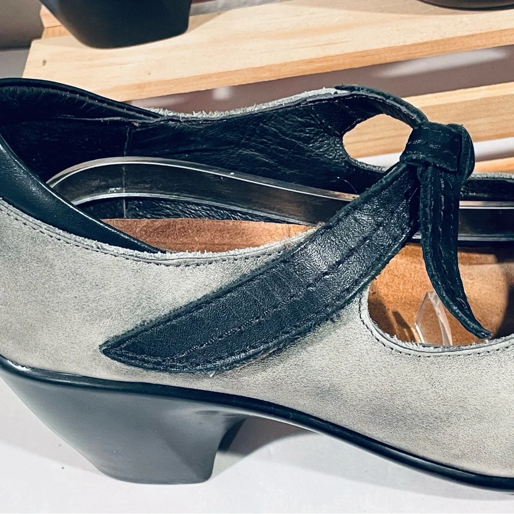 Naot Gray Distressed Leather Clogs Heels Hook & Loop Faux Tie Strap Closure |EUC